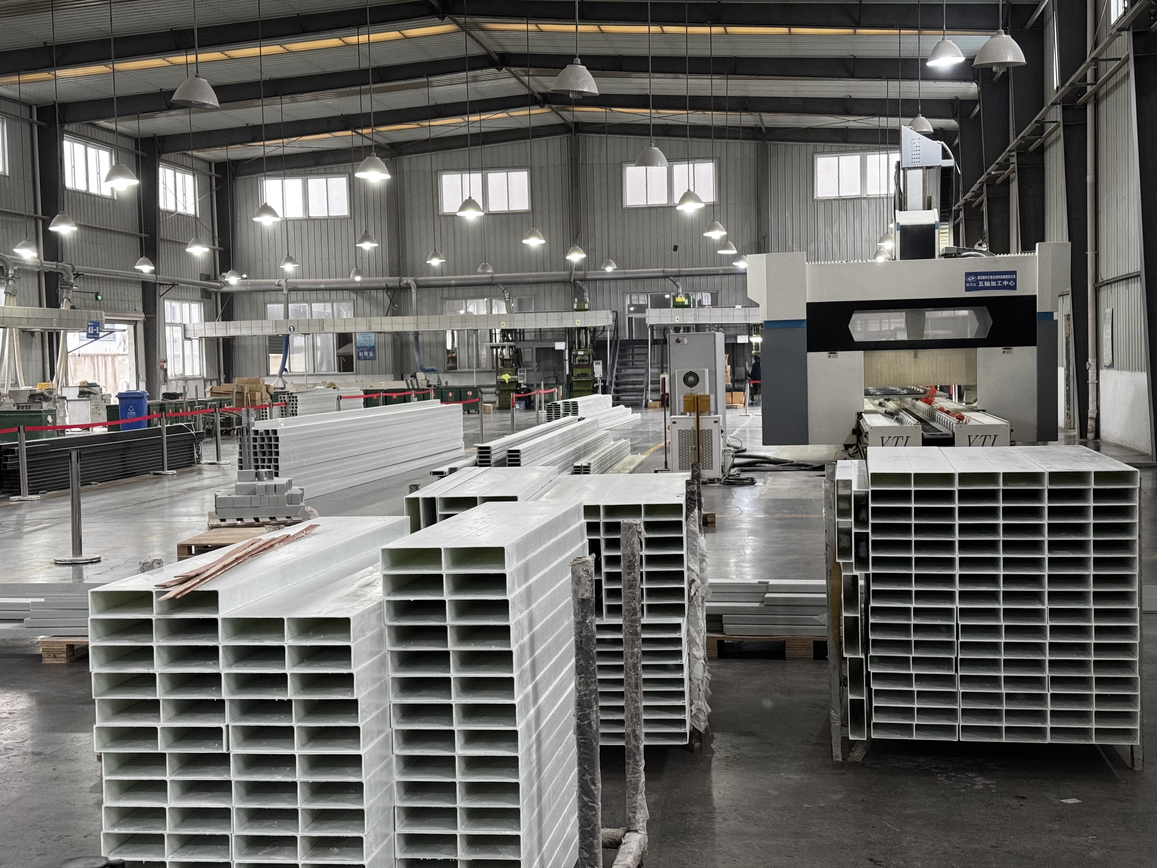 推动进步：看看斯贝尔的玻璃钢型材制造工厂